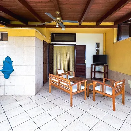 Vakantiehuis A Schiera Su Due Livelli Con Giardino