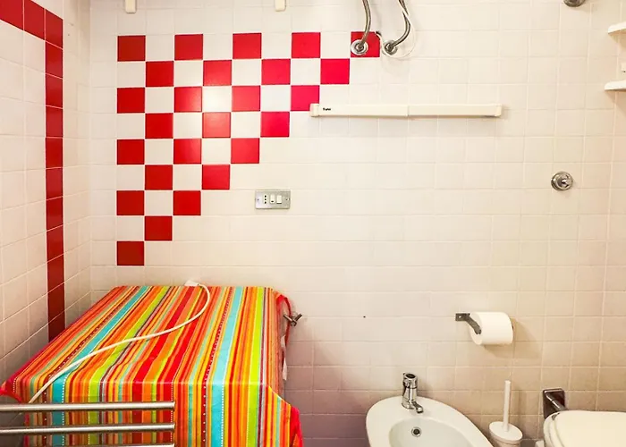 A Schiera Su Due Livelli Con Giardino Vakantiehuis *