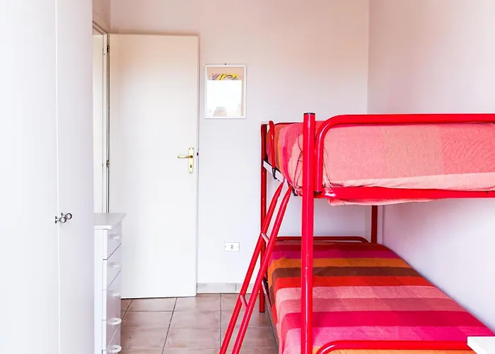 A Schiera Su Due Livelli Con Giardino Vakantiehuis