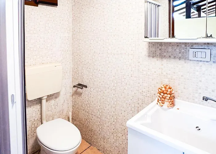 A Schiera Su Due Livelli Con Giardino