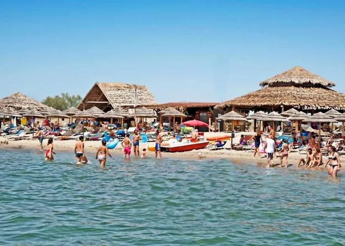 A Schiera Su Due Livelli Con Giardino Metaponto